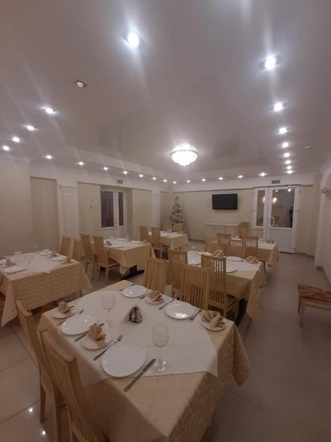 Hotel Vetraz วีเต็บส์ ภายนอก รูปภาพ