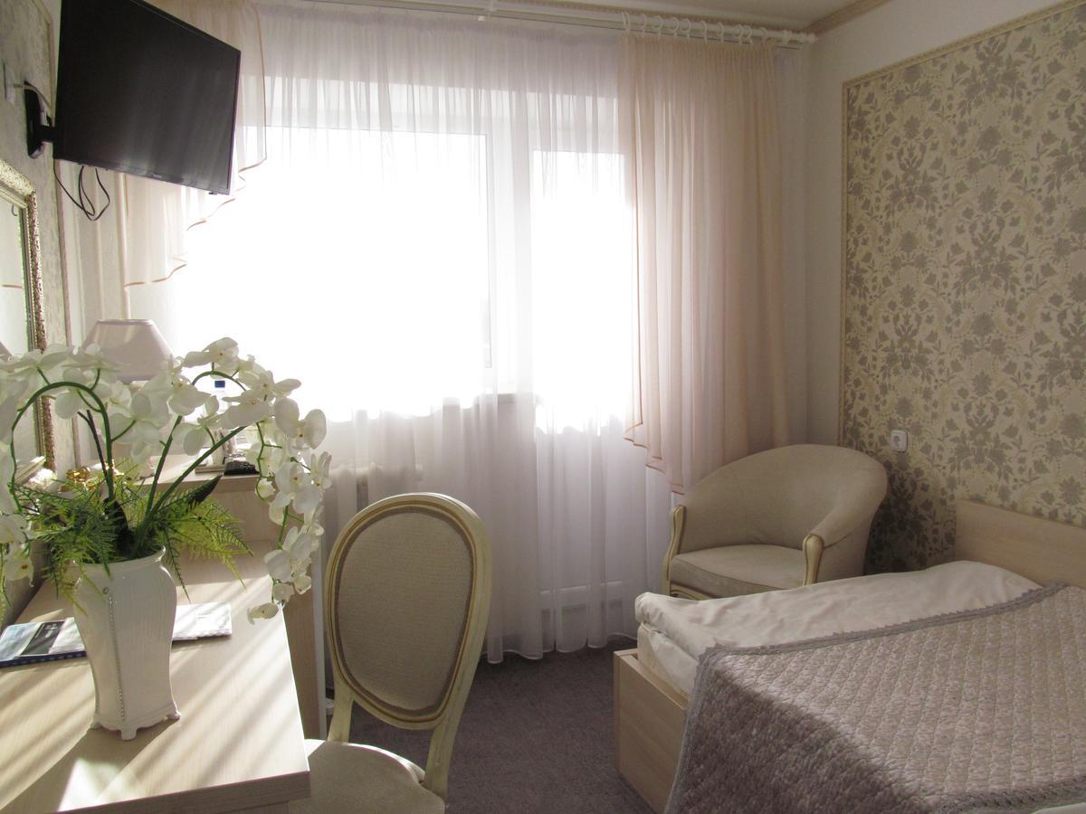 Hotel Vetraz วีเต็บส์ ภายนอก รูปภาพ